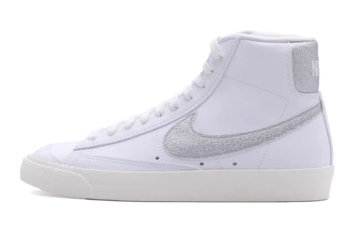 Nike W Blazer Mid 77 Ess Sneakers (DQ7574 100)