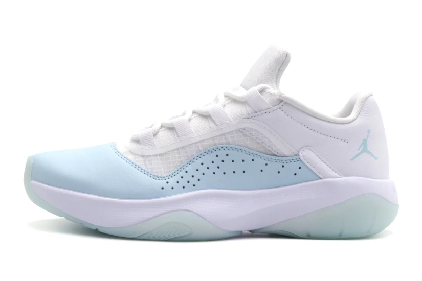 Jordan Air 11 CMFT Low Sneakers Λευκά, Άκουα