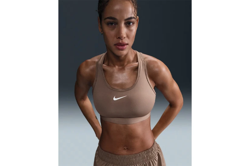 Nike Dri-FIT Swoosh Medium Support Γυναικείο Μπουστάκι Καφέ