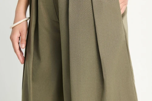 Funky Buddha Βερμούδα Casual Με Πιέτες Γυναικεία (FBL013-111-03-KHAKI)