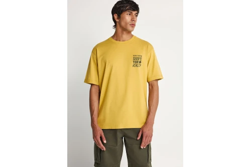 Funky Buddha Graphic Print On The Back T-Shirt Ανδρικό (FBM013-049-04-OIL-YELLOW)