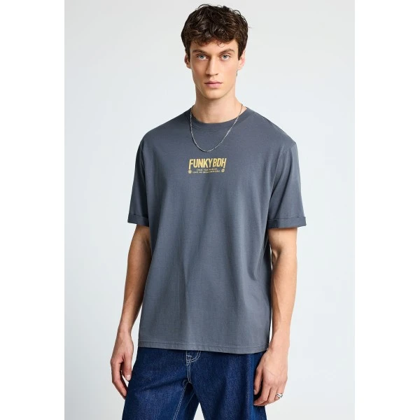 Funky Buddha Print On The Back T-Shirt Ανδρικό (FBM013-051-04-DK-GREY)