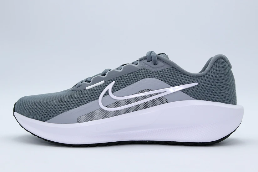 Nike Downshifter 13 Ανδρικά Αθλητικά Παπούτσια Για Τρέξιμο Γκρι, Λευκά