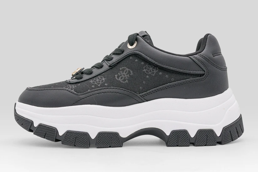 Guess Berrett 4G Logo Γυναικεία Sneakers Μαύρα, Λευκά, Χρυσά
