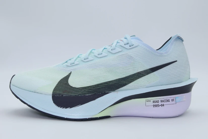 Nike Zoomx Vaporfly 4 Αθλητικά Παπούτσια για Τρέξιμο Σιέλ, Μαύρα, Λευκά, Βεραμάν