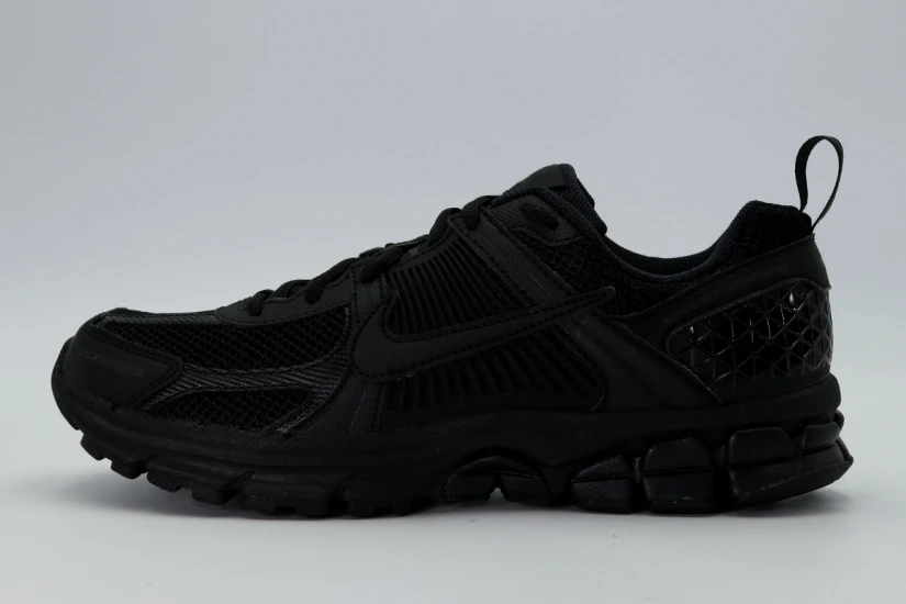 Nike Vomero 5 Sneakers 