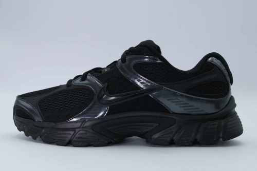 Nike V5 Rnr Sneakers (HJ5228 001)