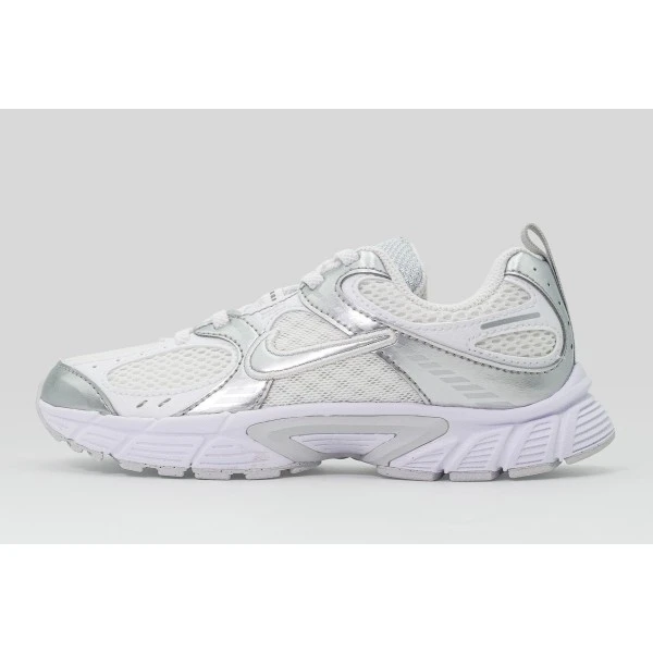 Nike V5 Rnr Sneakers (HQ6412 103)