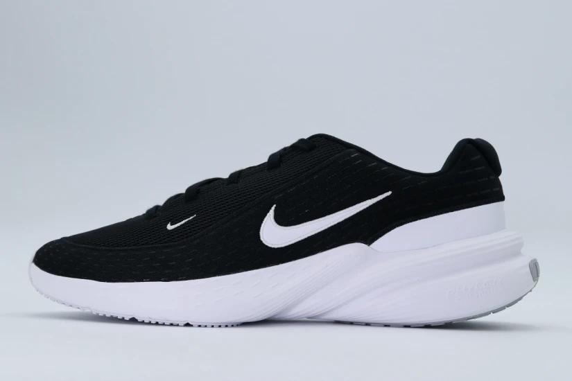 Nike Uplift Ανδρικά Sneakers Μαύρα, Λευκά