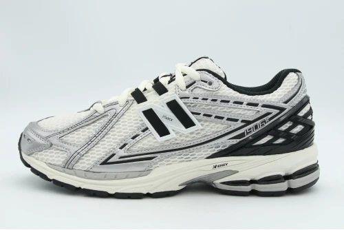 New Balance 1906R Sneakers (M1906RER)