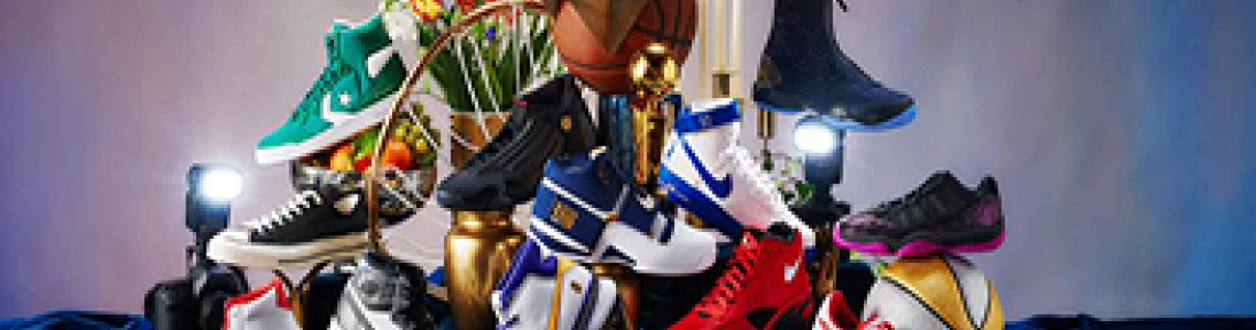ΤΑ SNEAKERS ΤΩΝ ΔΙΑΣΗΜΩΝ. ΤΙ ΦΟΡΟΥΝ ΟΙ ΑΓΑΠΗΜΕΝΟΙ ΣΟΥ ΣΤΑΡ