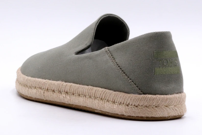 Toms Santiago 