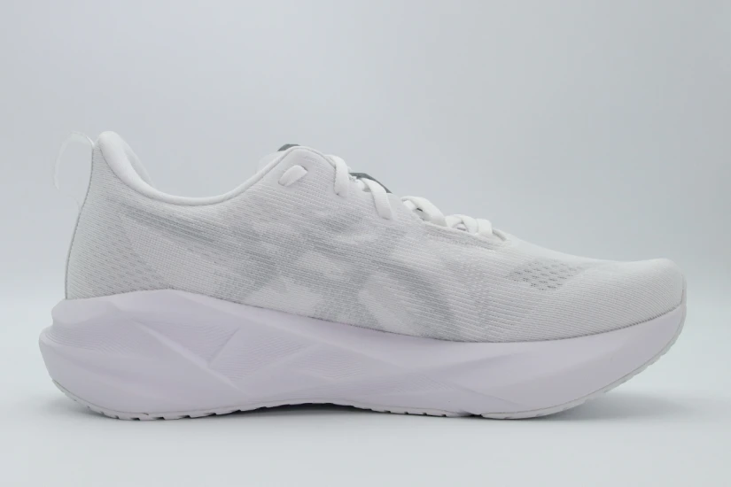 ASICS Novablast 5 Ανδρικά Αθλητικά Παπούτσια για Τρέξιμο Λευκά