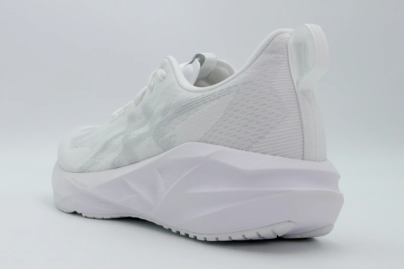 ASICS Novablast 5 Ανδρικά Αθλητικά Παπούτσια για Τρέξιμο Λευκά
