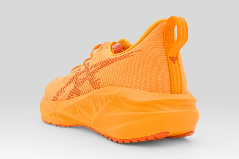 ASICS Novablast 5 Ανδρικά Αθλητικά Παπούτσια για Τρέξιμο Πορτοκαλί