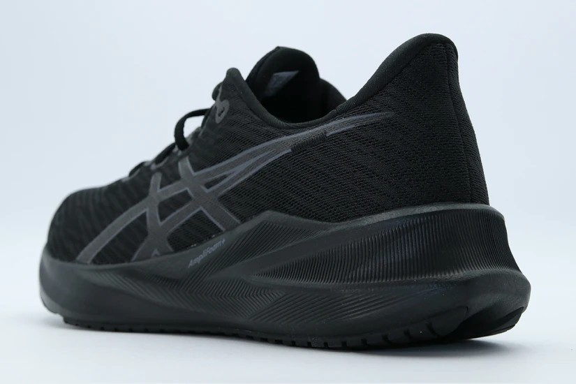 ASICS Versablast 4 Ανδρικά Αθλητικά Παπούτσια για Τρέξιμο Μαύρα