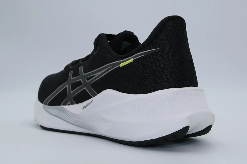 ASICS Versablast 4 Ανδρικά Αθλητικά Παπούτσια για Τρέξιμο