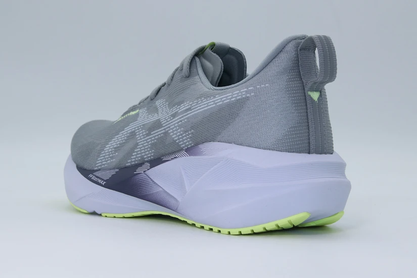 ASICS Novablast 5 Αθλητικά Παπούτσια για Τρέξιμο Γκρι, Μωβ, Λιλά