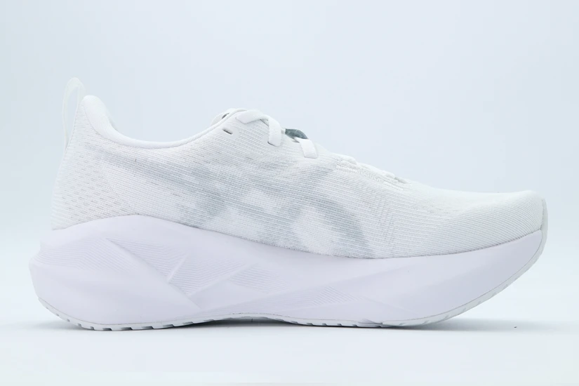 ASICS Novablast 5 Αθλητικά Παπούτσια για Τρέξιμο Λευκά