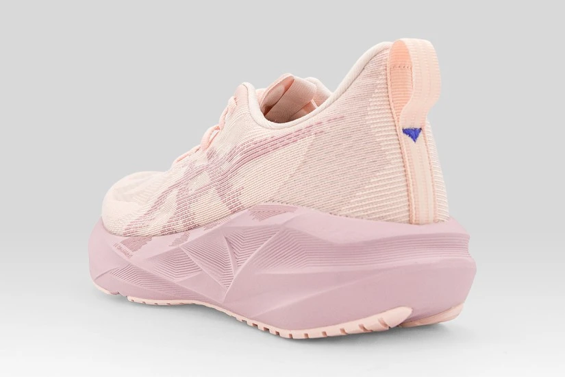 ASICS Novablast 5 Αθλητικά Παπούτσια για Τρέξιμο Ροζ, Σομόν