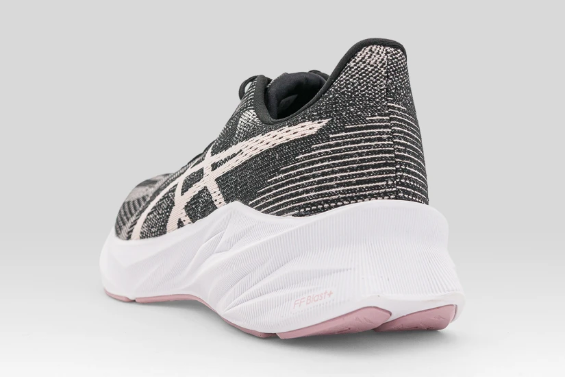 ASICS Dynablast 5 Αθλητικά Παπούτσια για Τρέξιμο Σομόν, Μαύρα, Λευκά