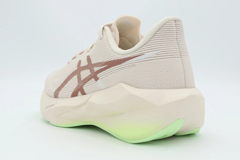 ASICS Novablast 6 Γυναικεία Αθλητικά Παπούτσια για Τρέξιμο Μπεζ, Καφέ, Λαχανί