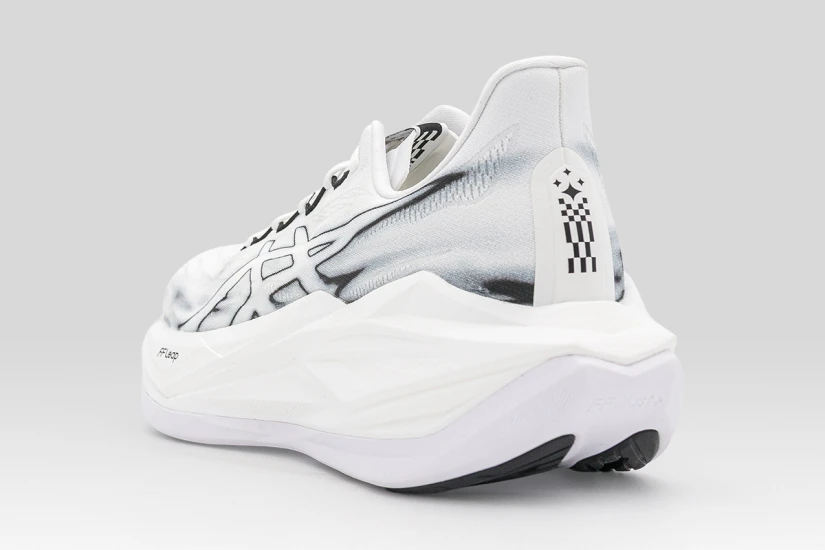 ASICS Superblast 3 Αθλητικά Παπούτσια για Τρέξιμο Λευκά, Μαύρα
