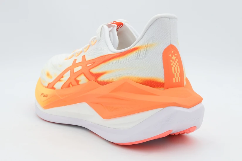 ASICS Superblast 3 Unisex Αθλητικά Παπούτσια για Τρέξιμο Πορτοκαλί, Λευκά