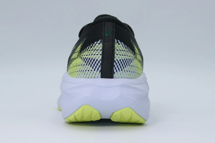 ASICS Novablast 5 Αθλητικά Παπούτσια για Τρέξιμο Μαύρα, Κίτρινο Φλούο