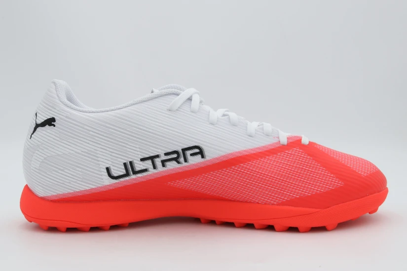 Puma Ultra 7 Play TT Ανδρικά Ποδοσφαιρικά Παπούτσια για Σχάρα Λευκά, Κοραλλί
