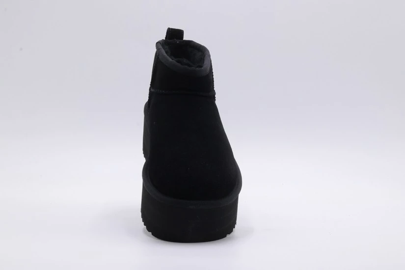 Ugg Classic Ultra Mini Platform Γυναικεία Μποτάκια Μαύρα