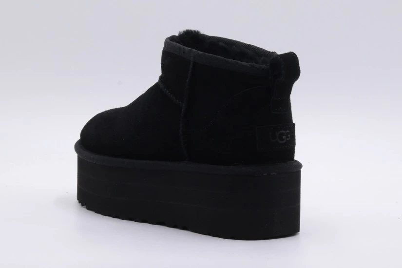Ugg Classic Ultra Mini Platform Γυναικεία Μποτάκια Μαύρα