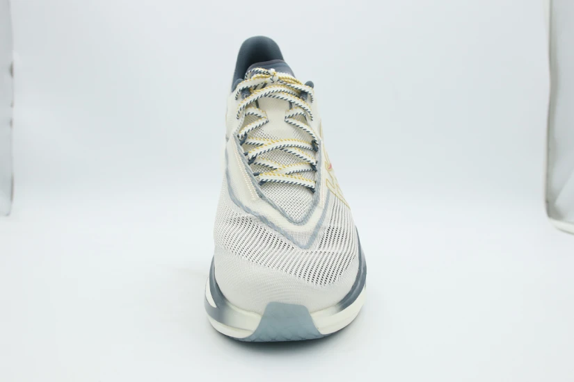 Hoka One One Cielo X1 3.0 Ανδρικά Αθλητικά Παπούτσια για Τρέξιμο Γκρι, Εκρού, Χρυσά