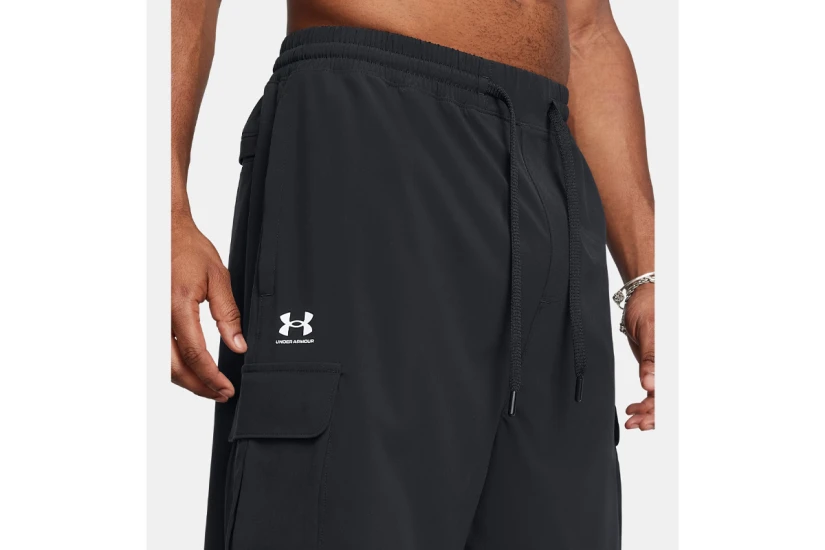 Under Armour Vibe Woven Ανδρική Βερμούδα Cargo Μαύρη