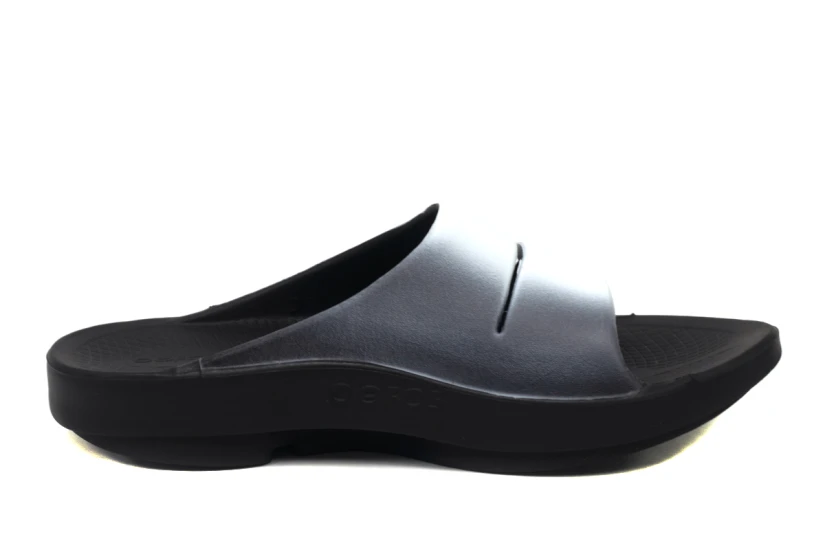 Oofos Ooahh Sport Παντόφλες Αποκατάστασης (1500 GRAY-WHITE)