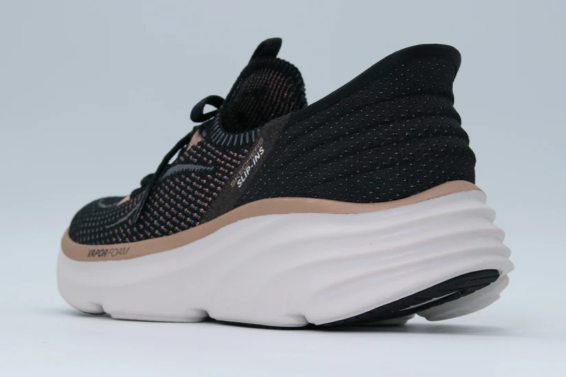 Skechers D Lux Vapor Evening Glowing Sneakers Μαύρα, Μπρονζέ, Εκρού