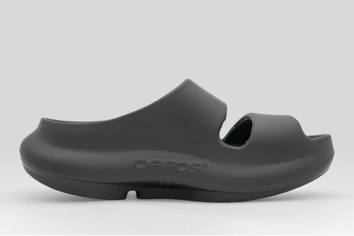 Oofos Ooyea Παντόφλες (1700 BLACK)