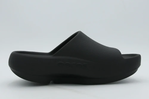 Oofos Ooahh Plus Παντόφλες (2200 BLACK)