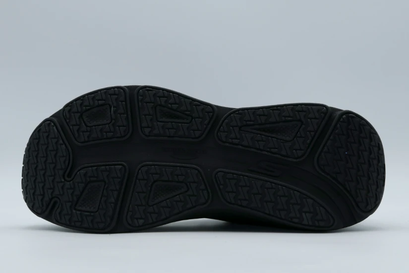 Skechers Max Cushioning Endeavour Ανδρικά Αθλητικά Παπούτσια για Τρέξιμο Μαύρα