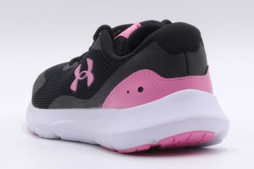 Under Armour Surge 3 Unisex Sneakers (3025013-001)