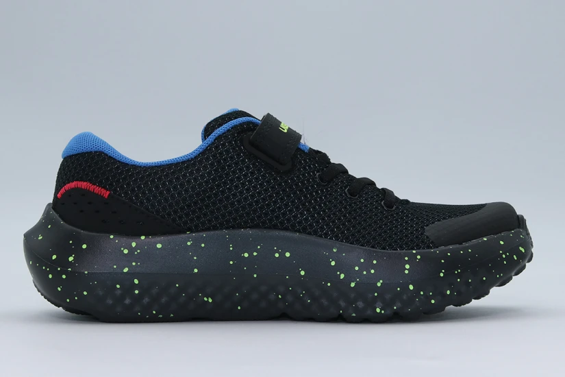 Under Armour Surge 4 AC Παιδικά Αθλητικά Παπούτσια για Τρέξιμο Μαύρα
