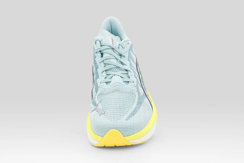 Puma Deviate Nitro 4 Ανδρικά Αθλητικά Παπούτσια για Τρέξιμο Γαλάζια, Κίτρινο Φλούο, Μαύρα, Λευκά