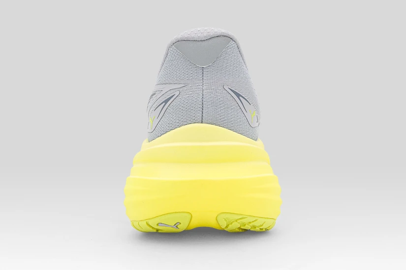 Puma Magmax Nitro 2 Ανδρικά Αθλητικά Παπούτσια για Τρέξιμο Γκρι, Κίτρινο Φλούο