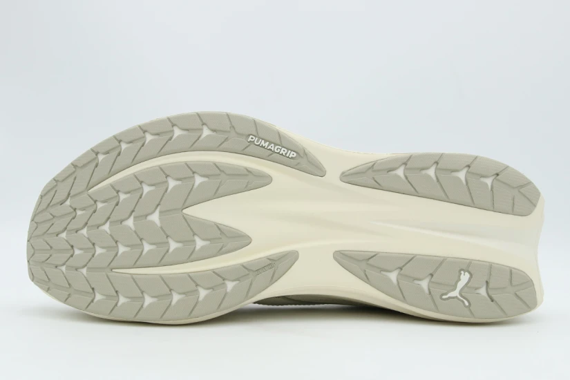Puma Deviate Pure Nitro Ανδρικά Αθλητικά Παπούτσια για Τρέξιμο Εκρού