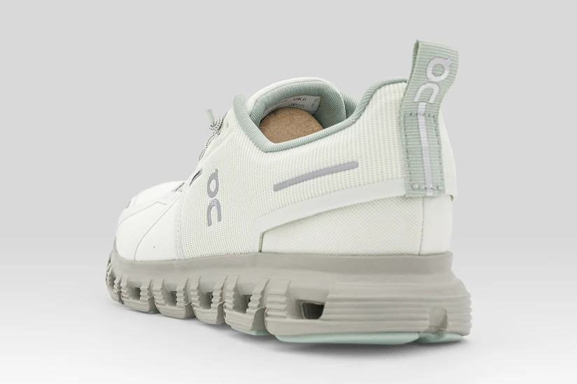 On Cloud 6 Waterproof Sneakers Εκρού, Λαδί