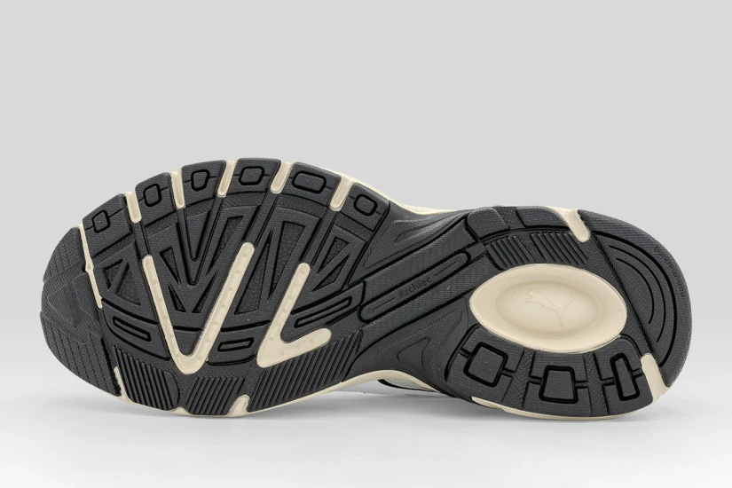Puma Milenio Tech Sneakers Εκρού, Ασημί, Μαύρα, Λευκά