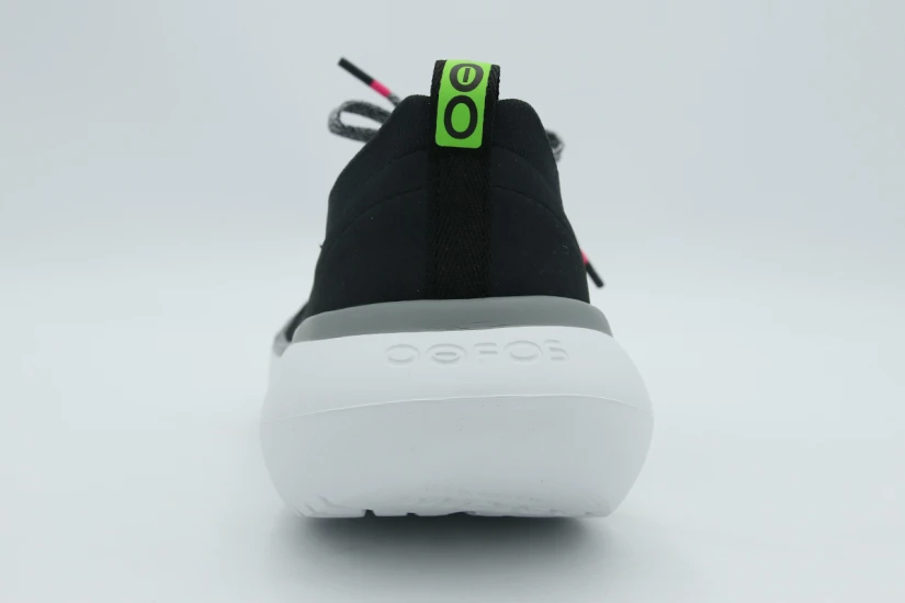 Oofos Oomy Stride Γυναικεία Παπούτσια Αποκατάστασης Μαύρα, Λευκά