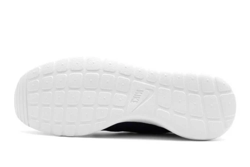 Nike Roshe One Sneakers (511881 405)