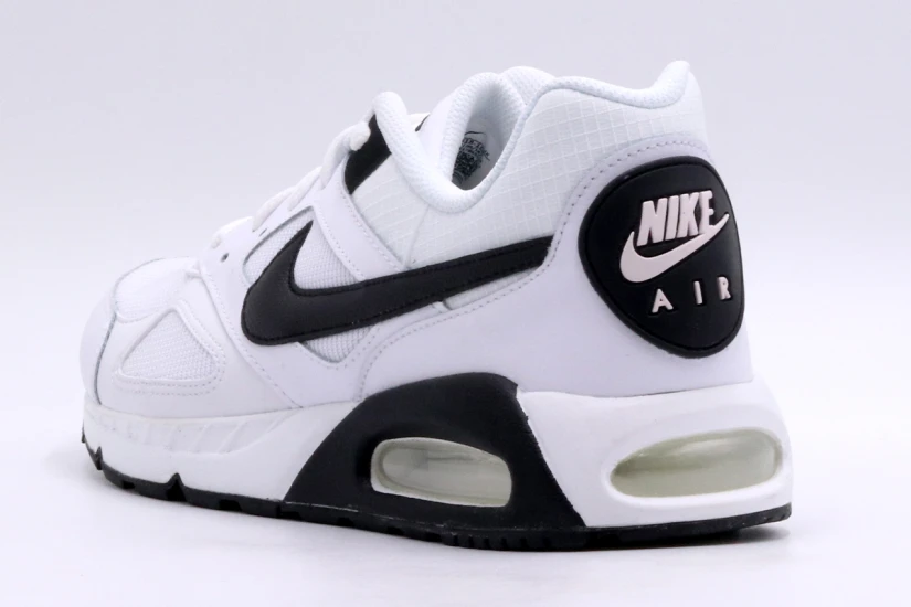 Nike Air Max Ivo Ανδρικά Sneakers Λευκά, Μαύρα