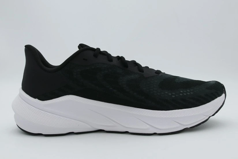 Under Armour Turbulence 3 Ανδρικά Αθλητικά Παπούτσια για Τρέξιμο Μαύρα, Λευκά
